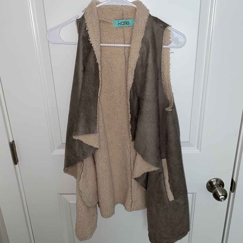 Karlie vest